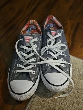 Women Converse Low Top Sneakers - Gray with White Laces Size 10
